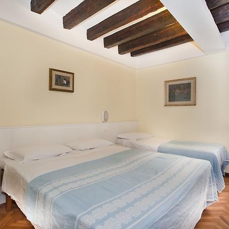 Hotel San Fantin Venezia Camera foto