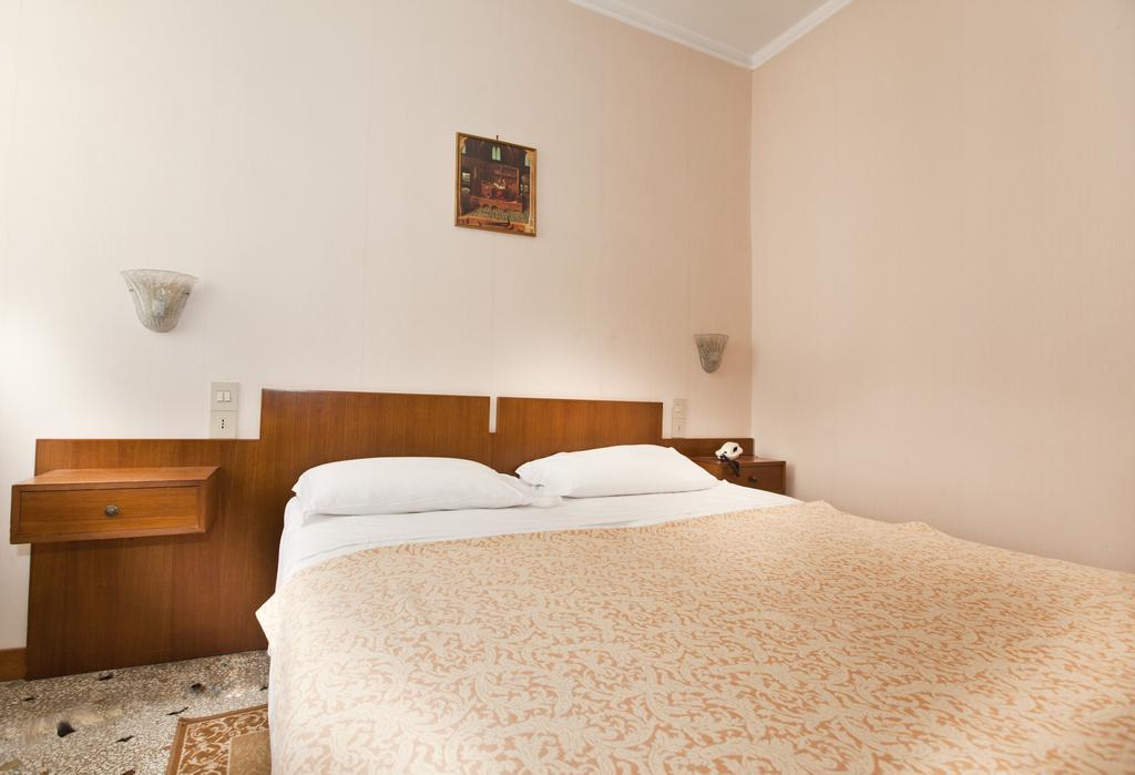 Hotel San Fantin Venezia Camera foto